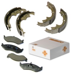 Kit Plaquettes de frein + Mâchoires de frein Jeep CJ 82-86 83501167