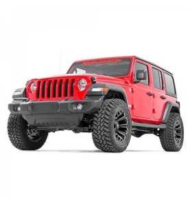 Kit rehausse cale suspension Rough Country Lift 2,5" compatible avec Jeep Wrangler JL / Jeep Wrangler Hybride 4xe. RCK67700