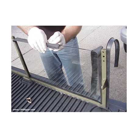 GLACE DE PARE BRISE TYPE WILLYS GAUCHE AVEC GRAVAGE, Pare Brise, Carrosserie, JEEP